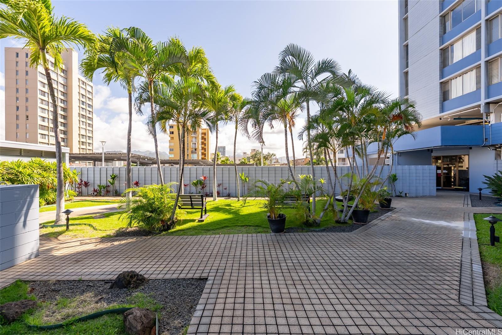 Harbour Ridge condo # 311, Honolulu, Hawaii - photo 14 of 16