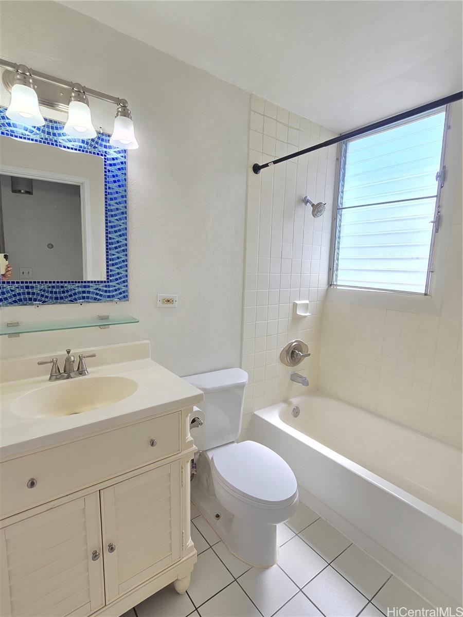 Harbour Ridge condo # 319, Honolulu, Hawaii - photo 6 of 12