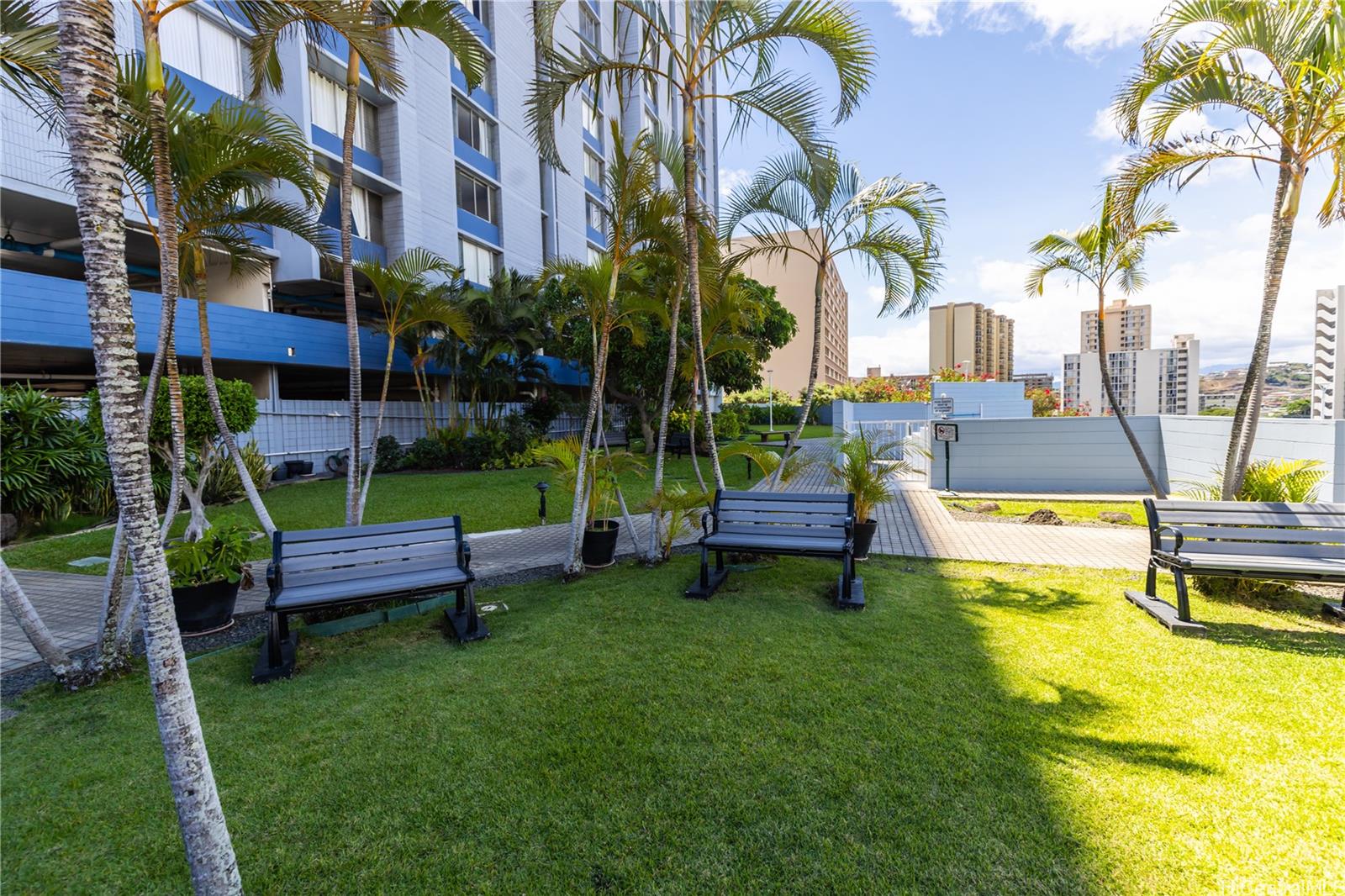 Harbour Ridge condo # 406, Honolulu, Hawaii - photo 21 of 25