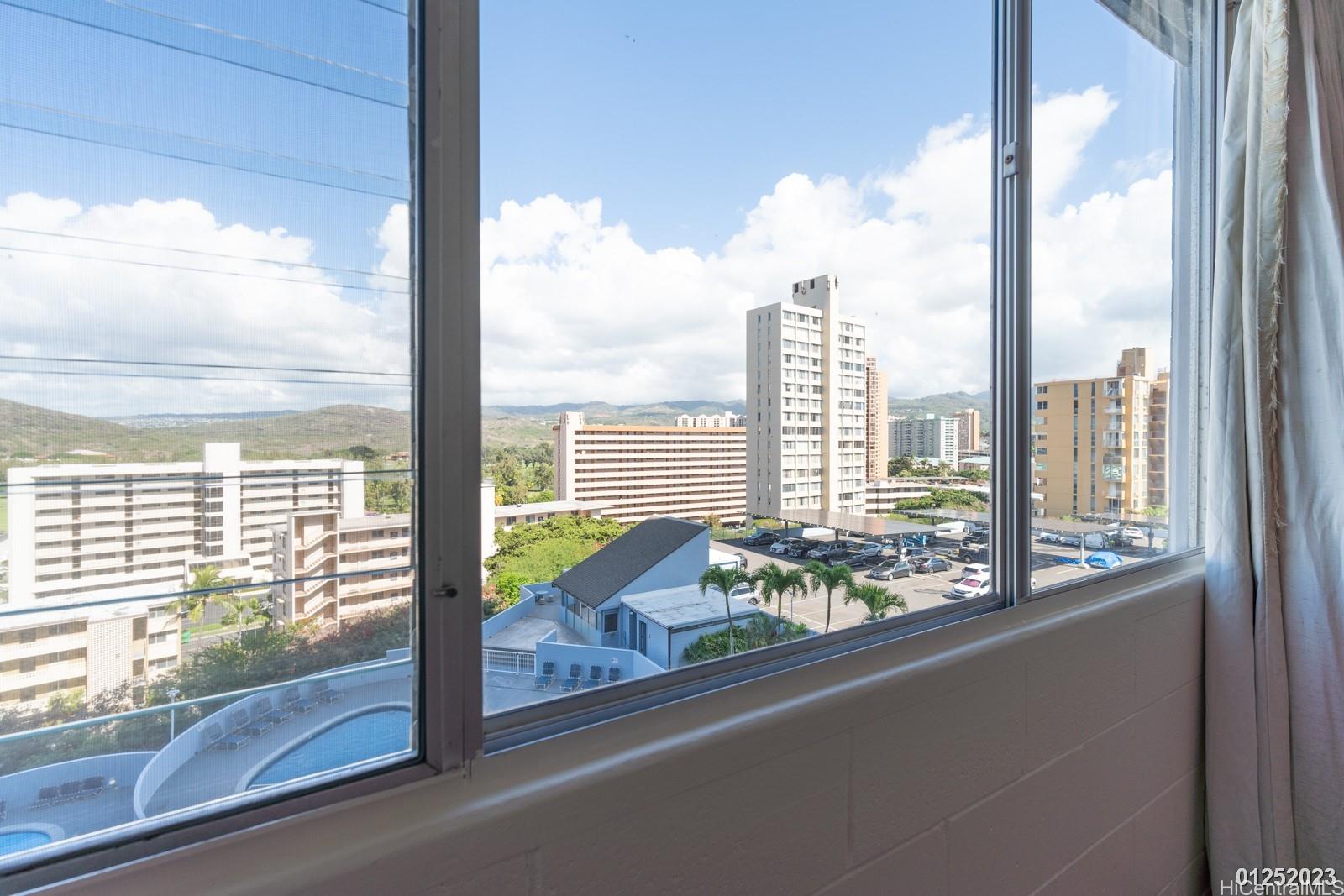3045 Ala Napuaa Pl Honolulu - Rental - photo 3 of 22