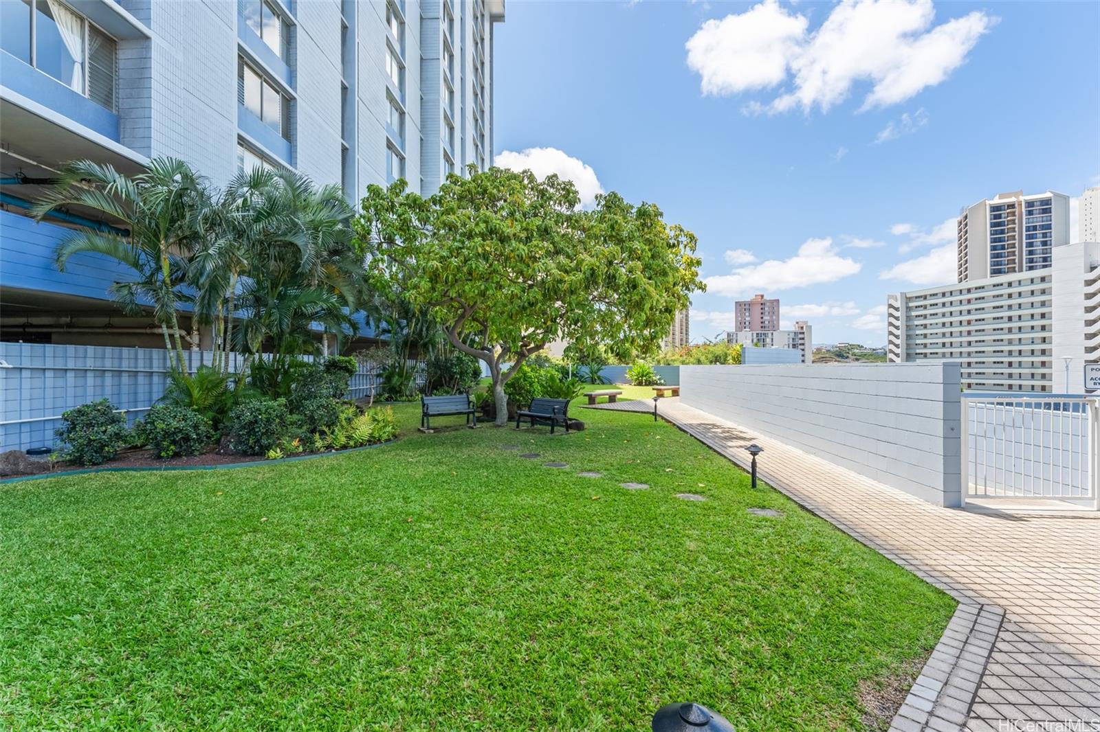 Harbour Ridge condo # 615, Honolulu, Hawaii - photo 12 of 15
