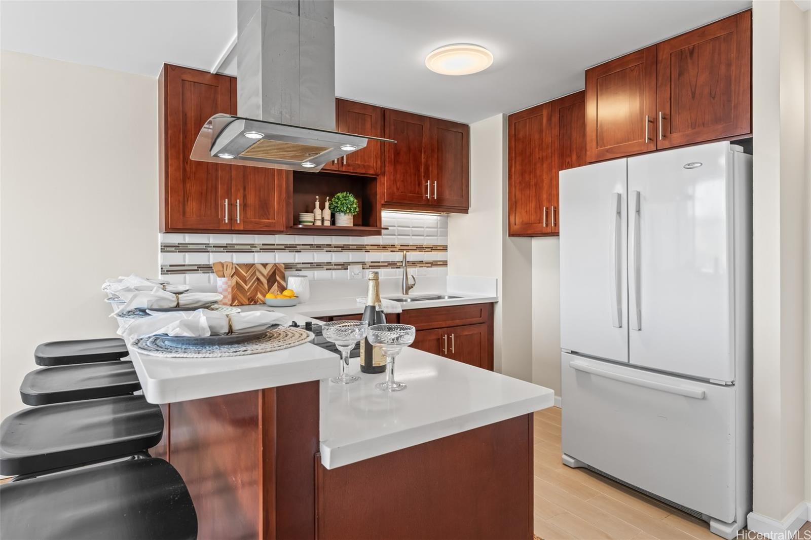 Harbour Ridge condo # 615, Honolulu, Hawaii - photo 3 of 15