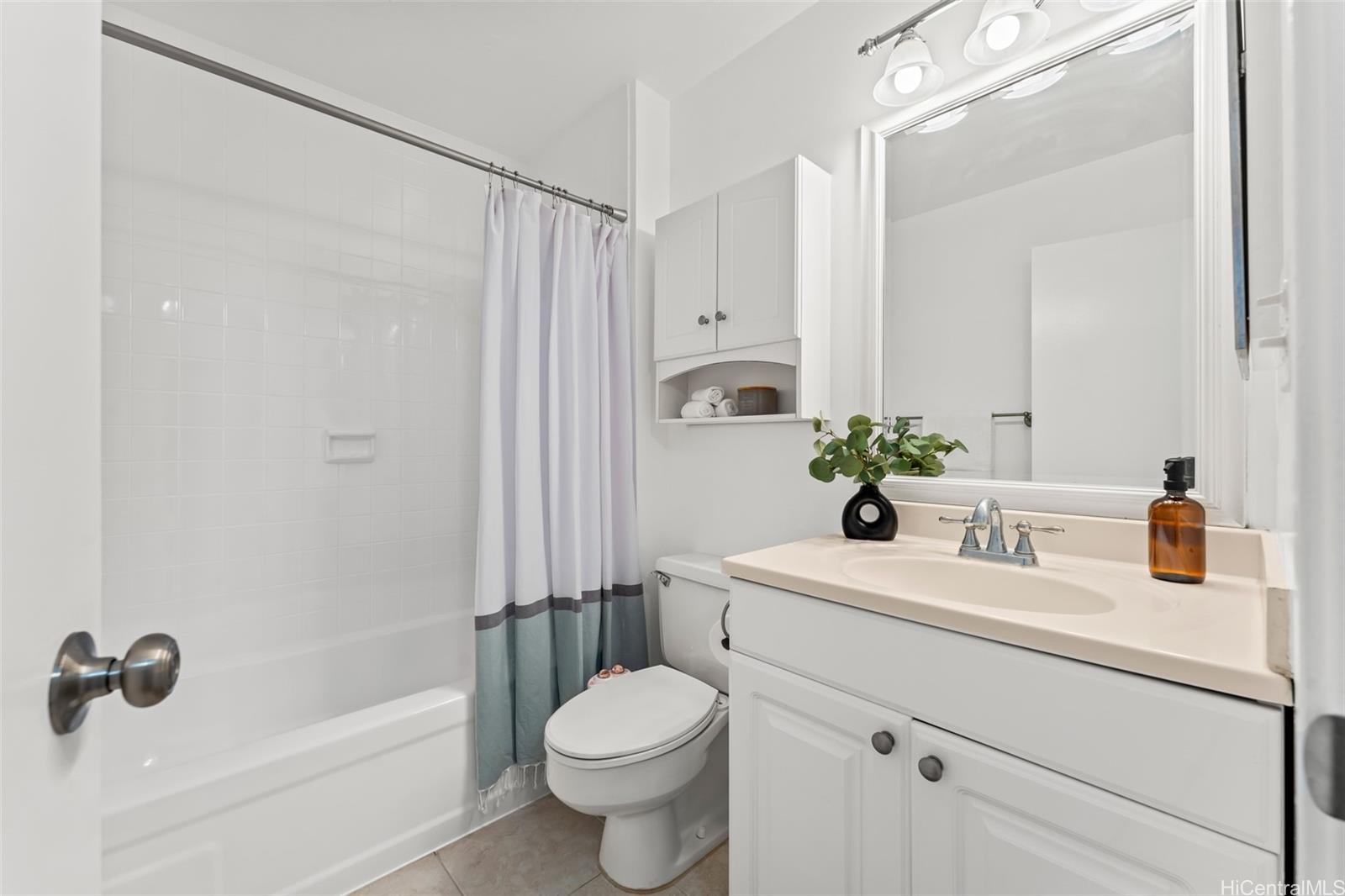 Harbour Ridge condo # 615, Honolulu, Hawaii - photo 8 of 15