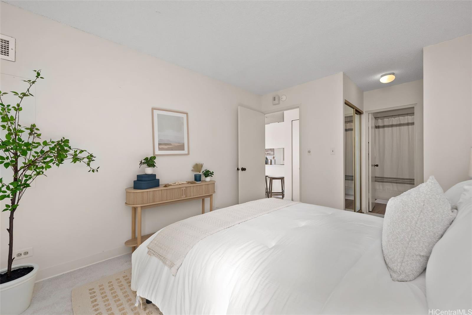 Harbour Ridge condo # 912, Honolulu, Hawaii - photo 10 of 19