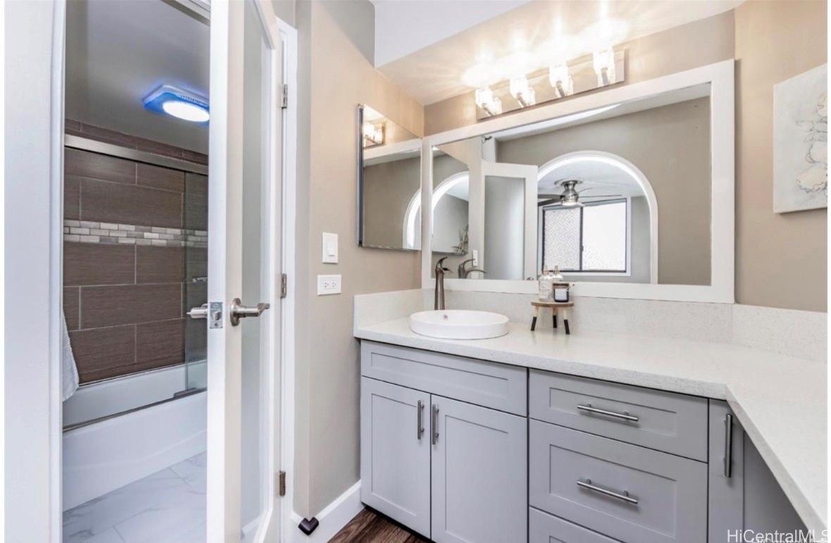 Country Club Vista condo # 17W, Honolulu, Hawaii - photo 7 of 16