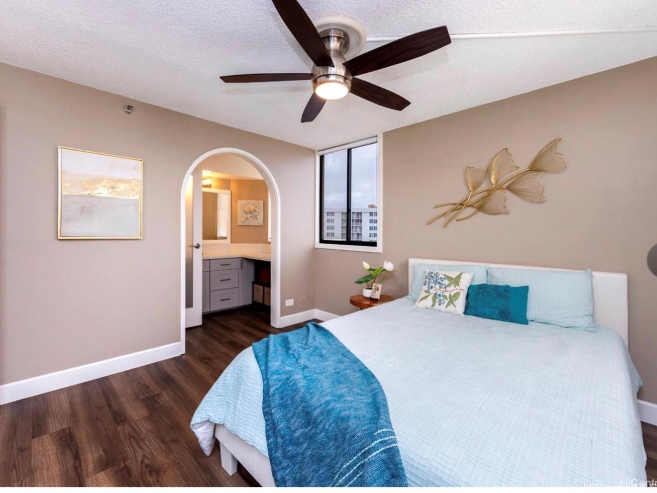 Country Club Vista condo # 17W, Honolulu, Hawaii - photo 8 of 15