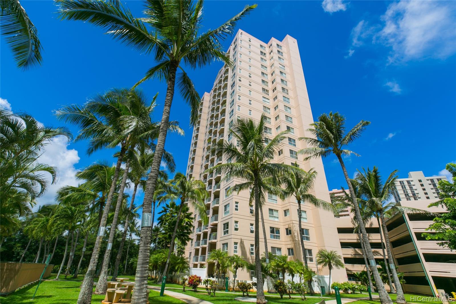 Country Club Village 4 1610, 3054 Ala Poha Place, Honolulu Salt