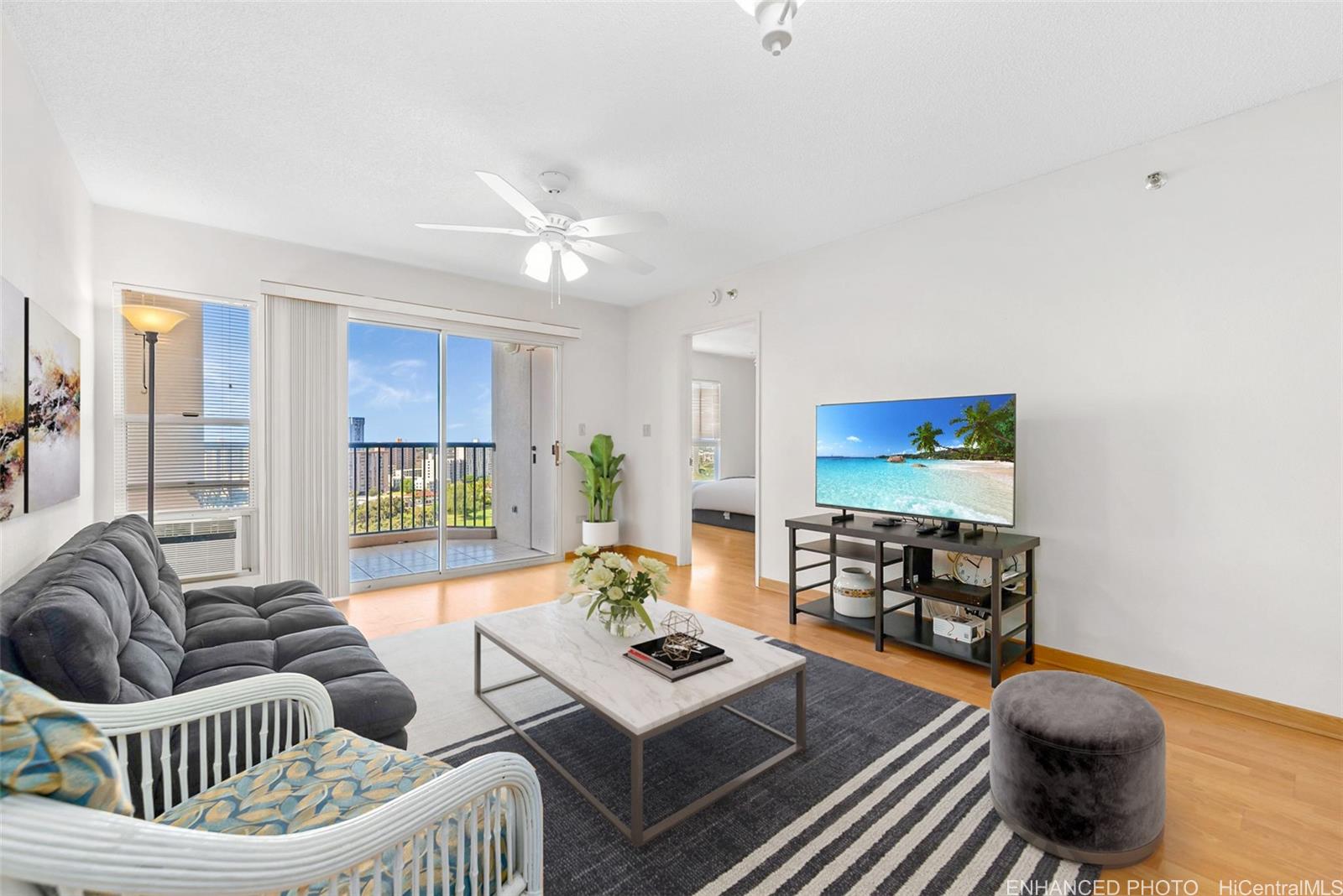 Country Club Village 2 condo # 1809, Honolulu, Hawaii - photo 2 of 25