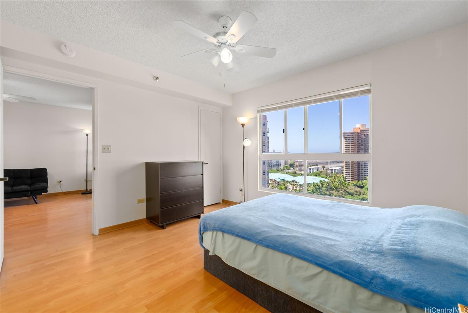 Country Club Village 2 condo # 1809, Honolulu, Hawaii - photo 13 of 25