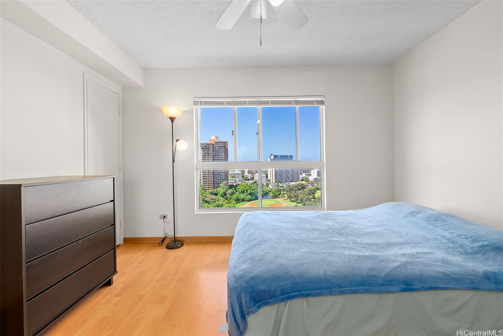 Country Club Village 2 condo # 1809, Honolulu, Hawaii - photo 14 of 25