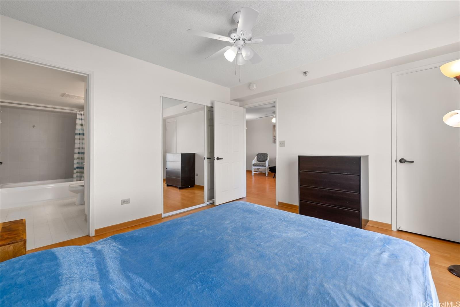 Country Club Village 2 condo # 1809, Honolulu, Hawaii - photo 15 of 25