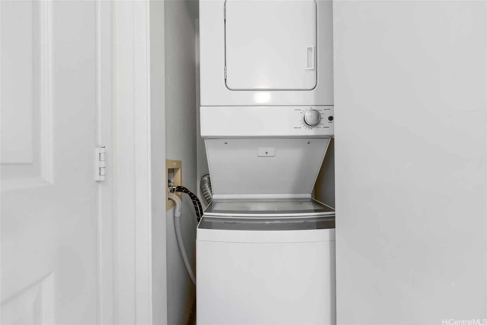 Country Club Village 2 condo # 1809, Honolulu, Hawaii - photo 21 of 25