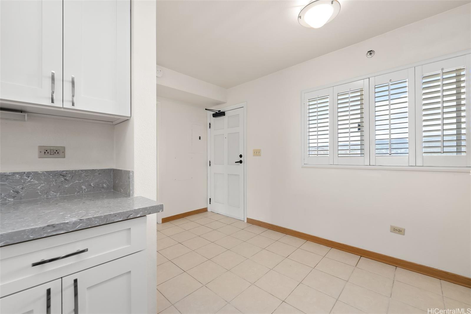 Country Club Village 2 condo # 1809, Honolulu, Hawaii - photo 10 of 25