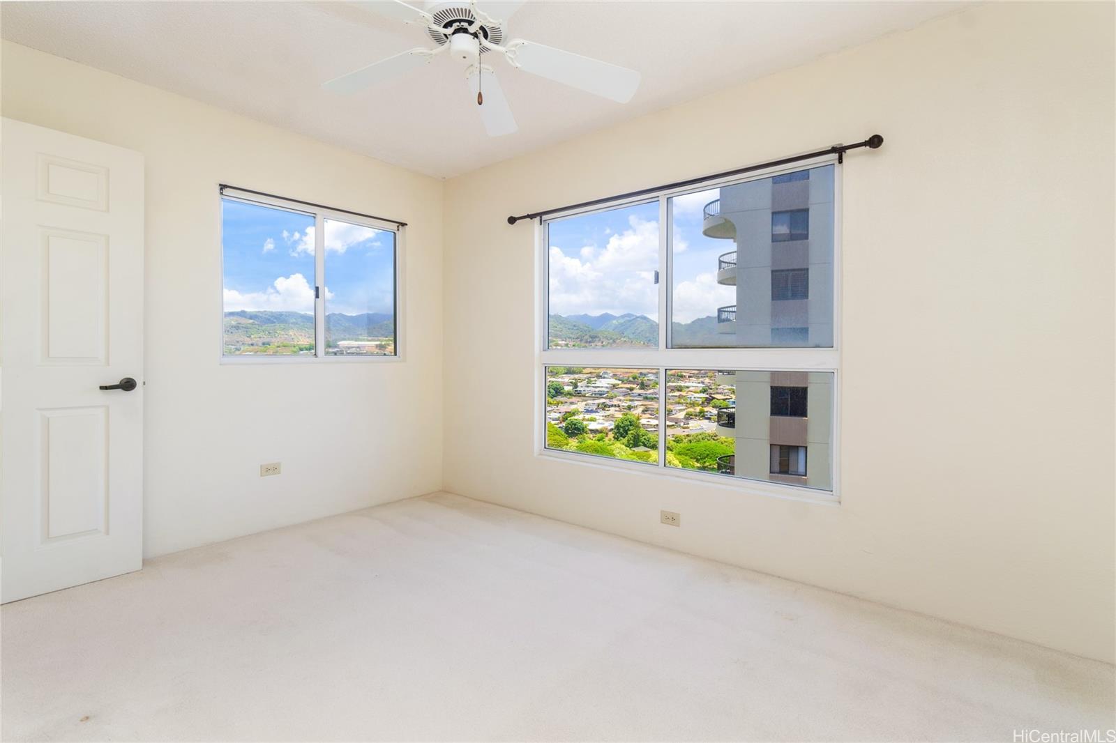 Country Club Village condo # 1901, Honolulu, Hawaii - photo 15 of 25