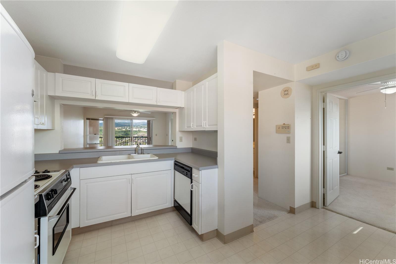 Country Club Village 4 condo # 1902, Honolulu, Hawaii - photo 13 of 25