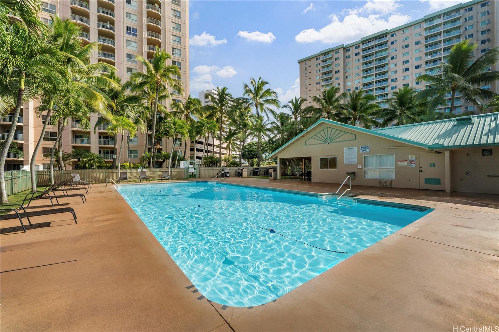 Country Club Village 4 condo # 1902, Honolulu, Hawaii - photo 23 of 25