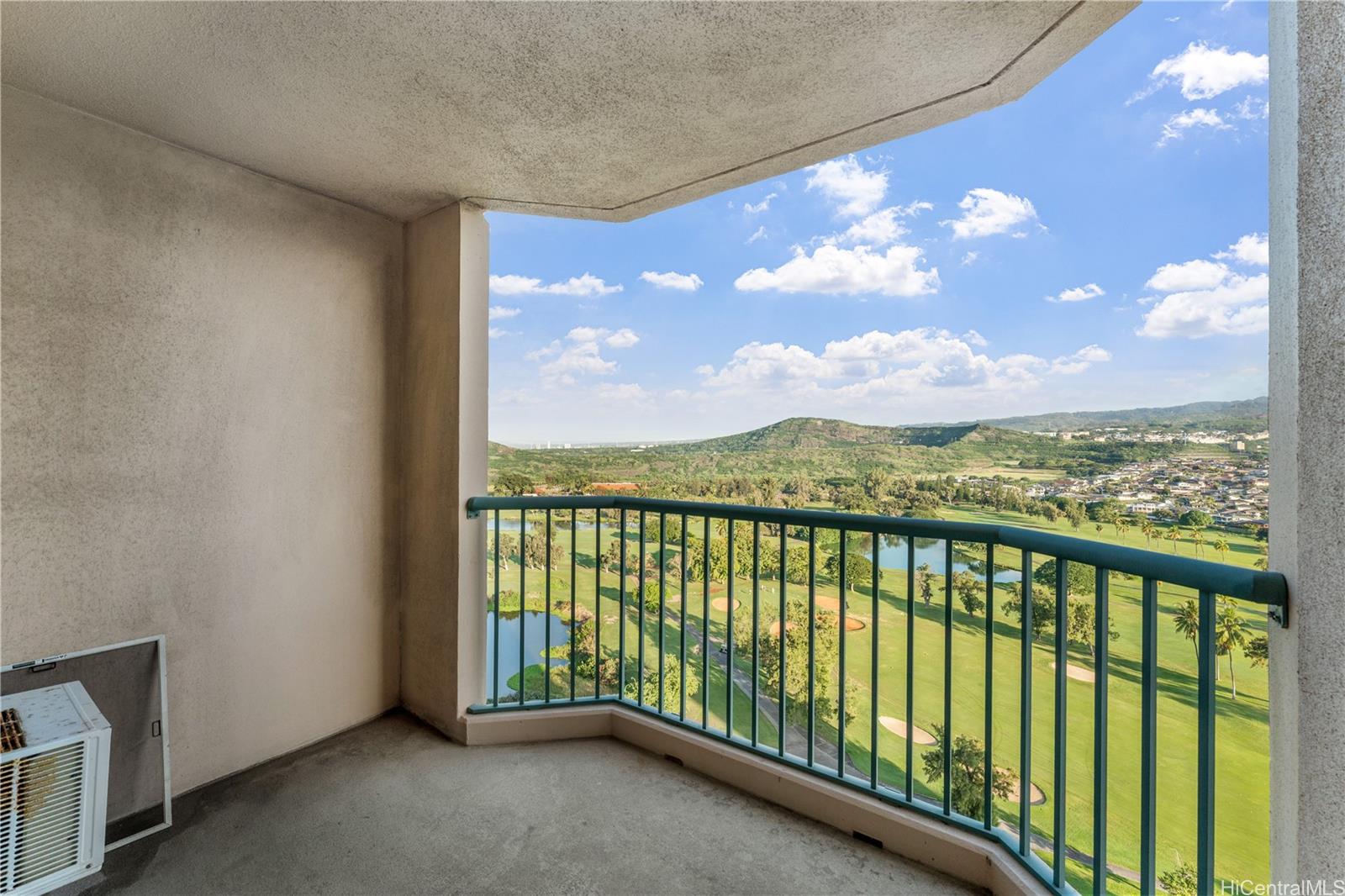 Country Club Village 4 condo # 1902, Honolulu, Hawaii - photo 4 of 25