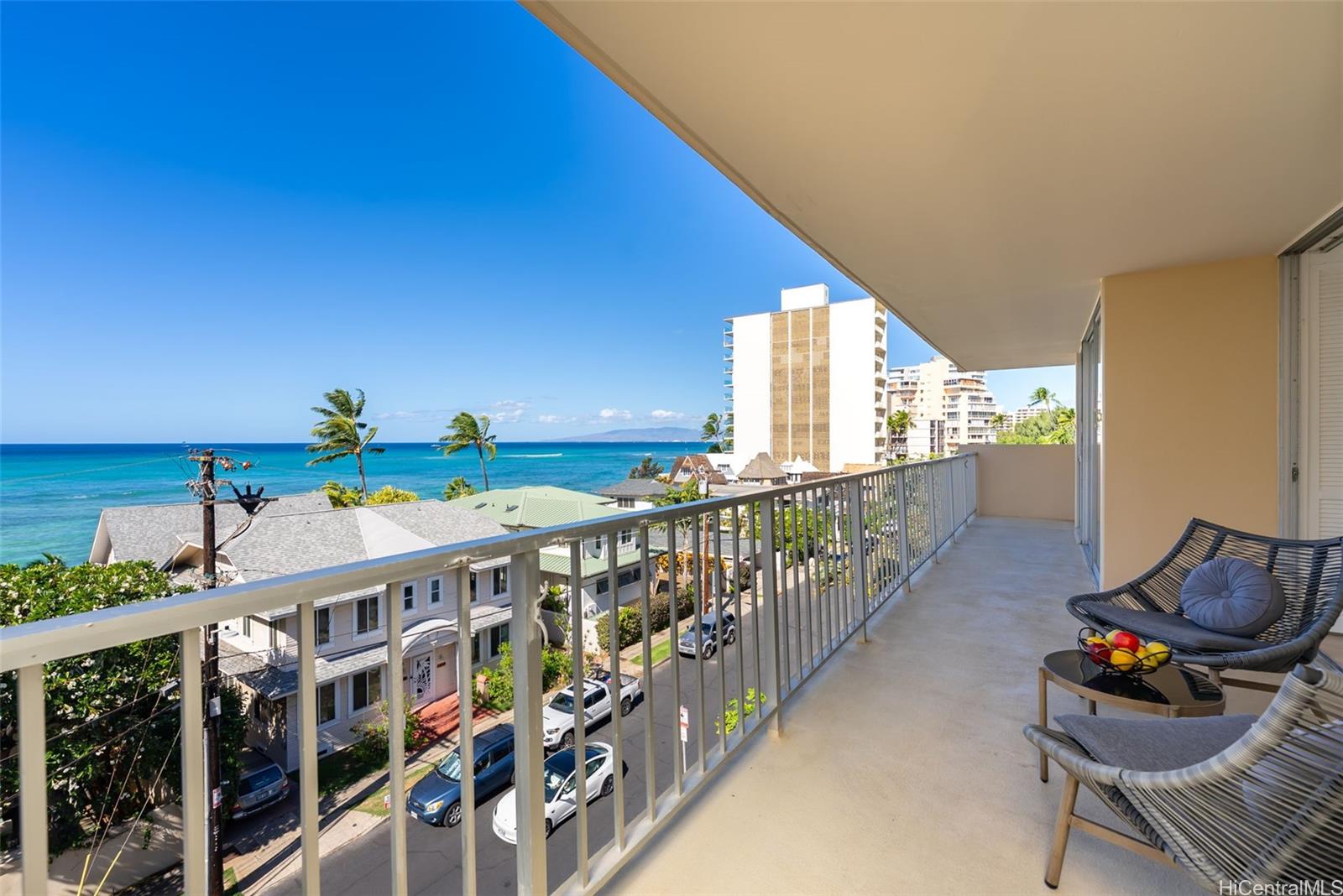 3056 Kalakaua condo # 5W, Honolulu, Hawaii - photo 20 of 25