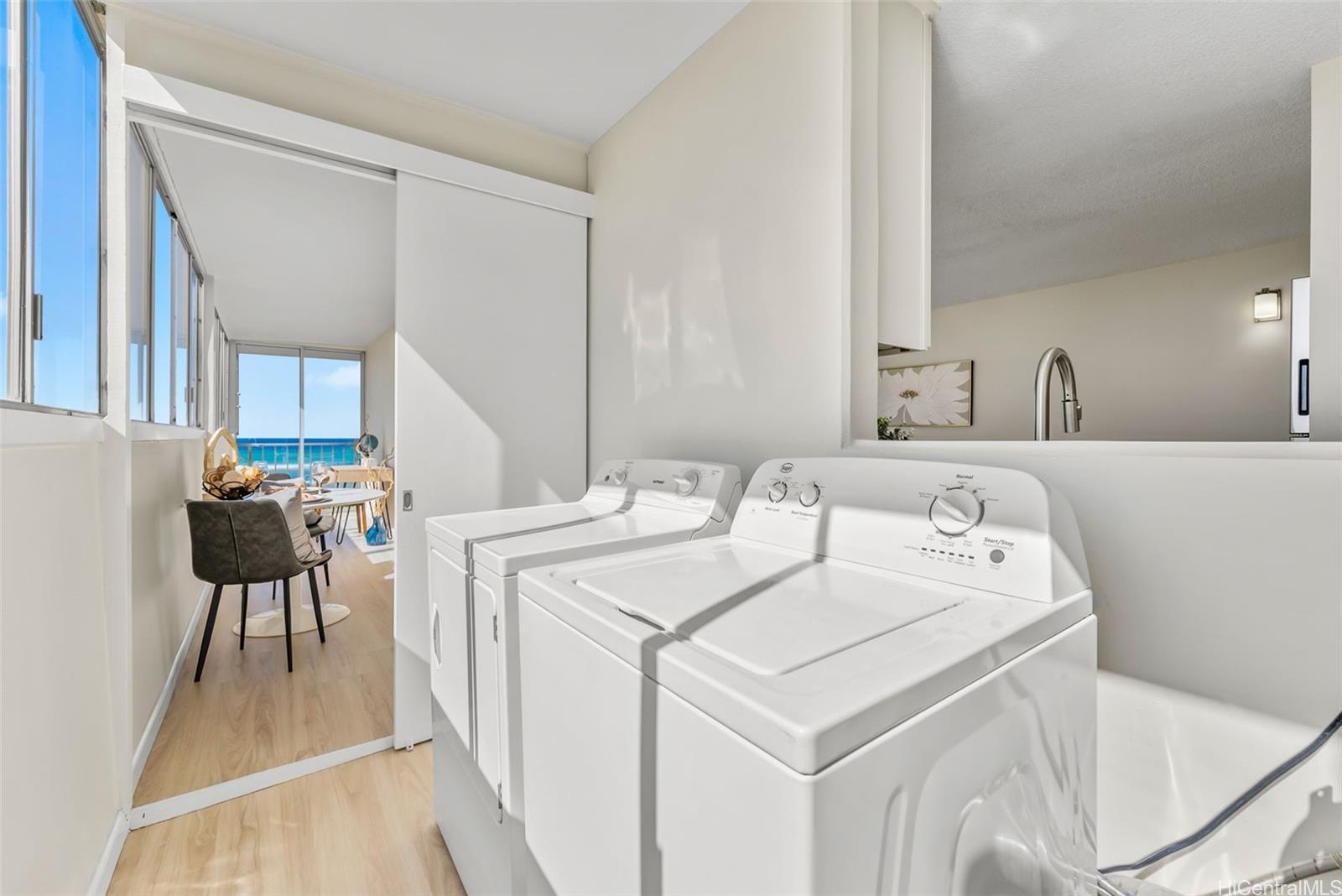 3056 Kalakaua condo # 5W, Honolulu, Hawaii - photo 22 of 25