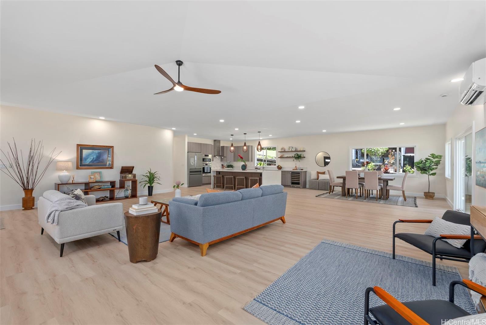 3061  Kahaloa Drive Manoa Area, Honolulu home - photo 3 of 24