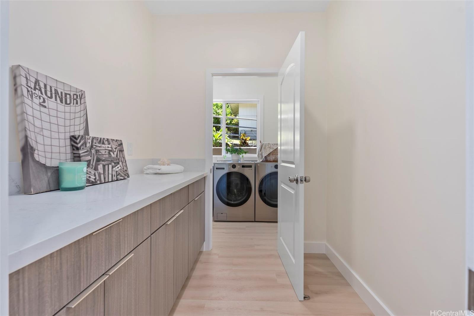 3061  Kahaloa Drive Manoa Area, Honolulu home - photo 9 of 24