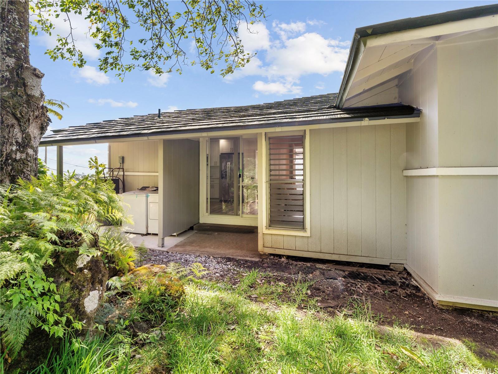 3063  Woolsey Place Manoa Area, Honolulu home - photo 19 of 25