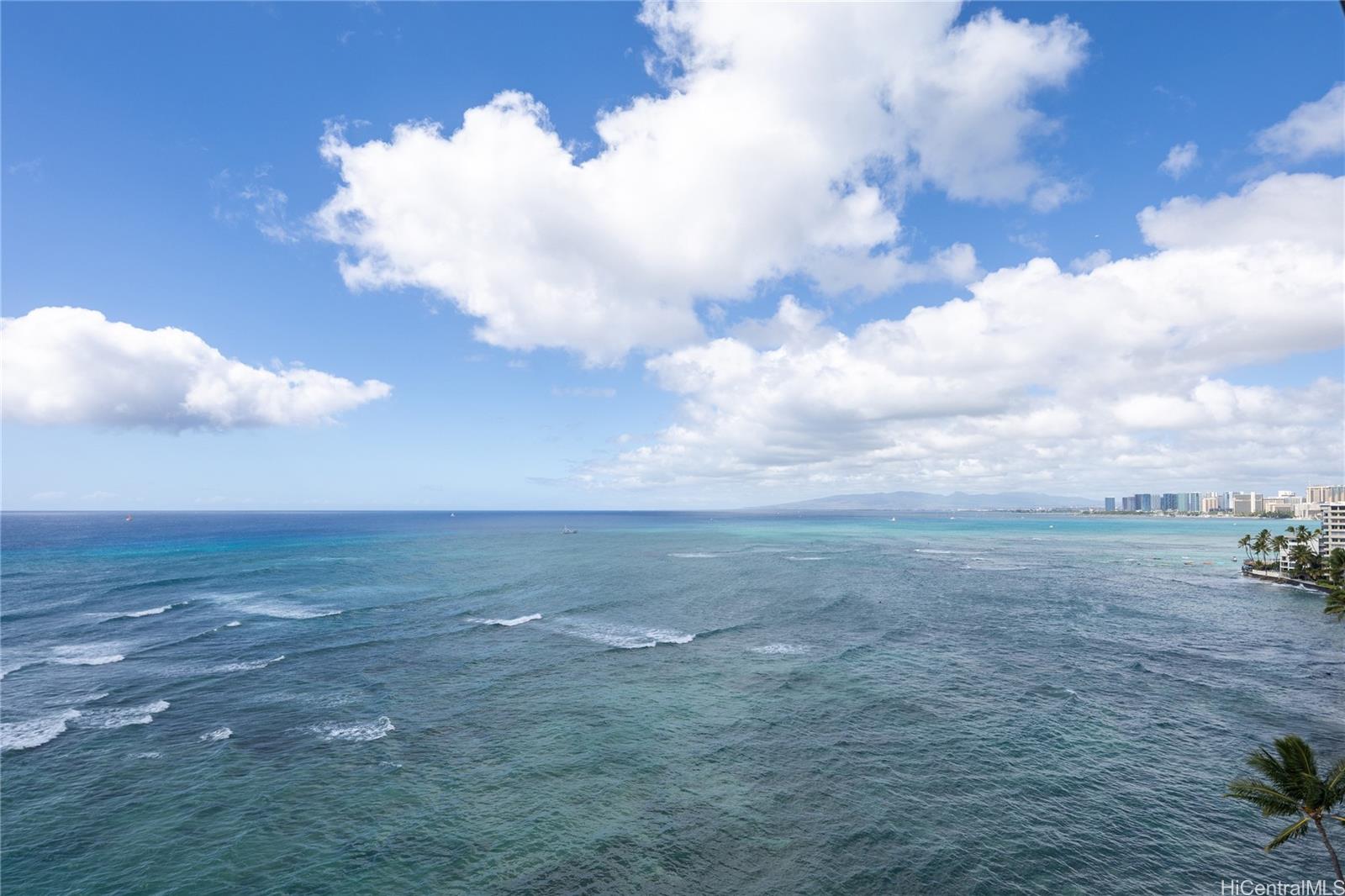 3065 Kalakaua Ave Honolulu - Rental - photo 12 of 25