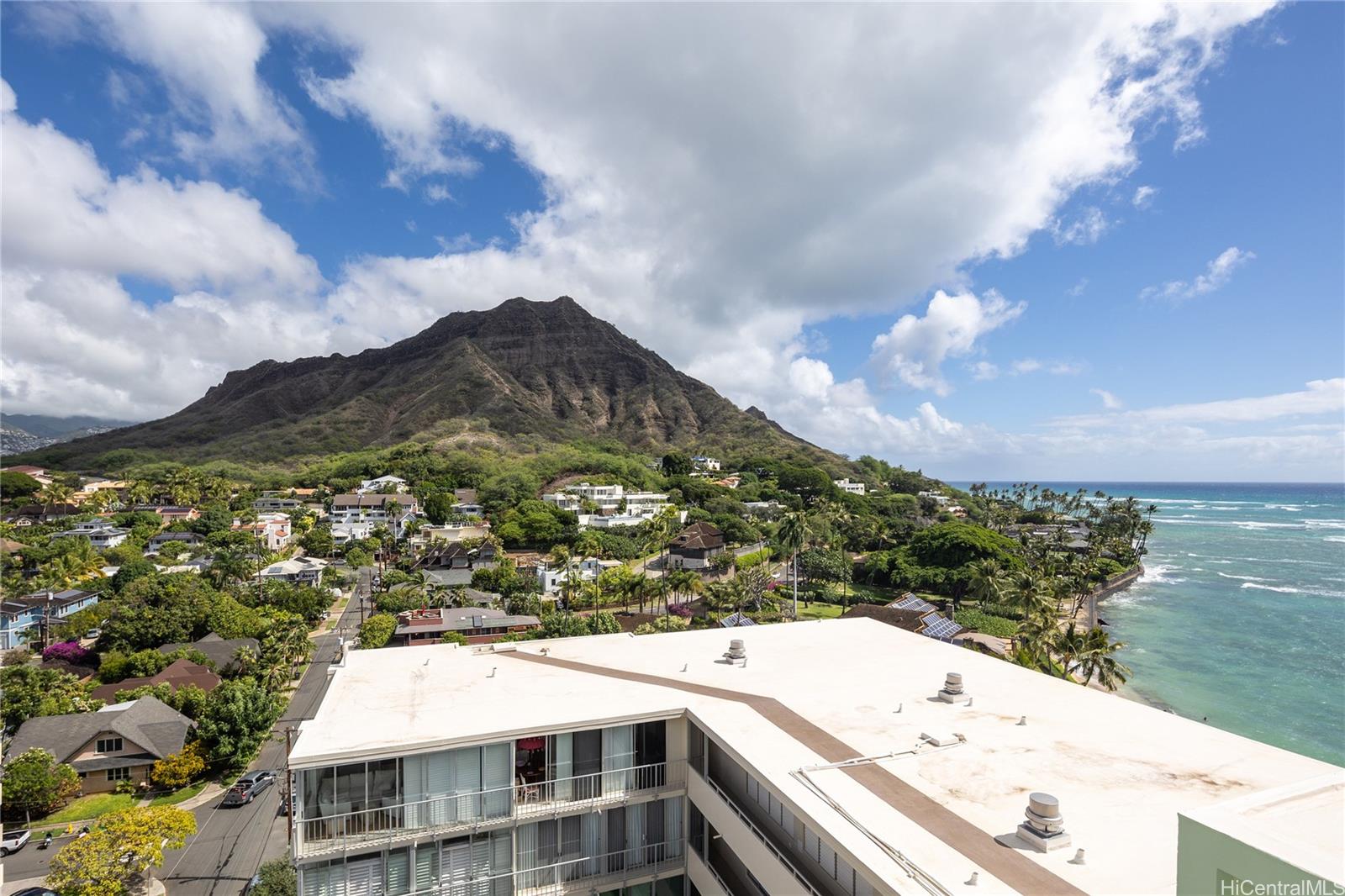 3065 Kalakaua Ave Honolulu - Rental - photo 10 of 25