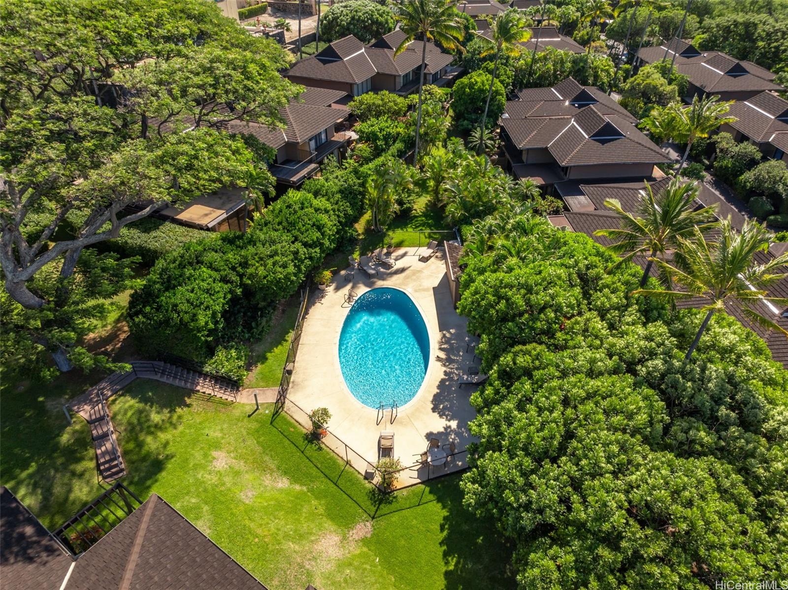 3071 La Pietra Circle townhouse # 29, Honolulu, Hawaii - photo 22 of 24