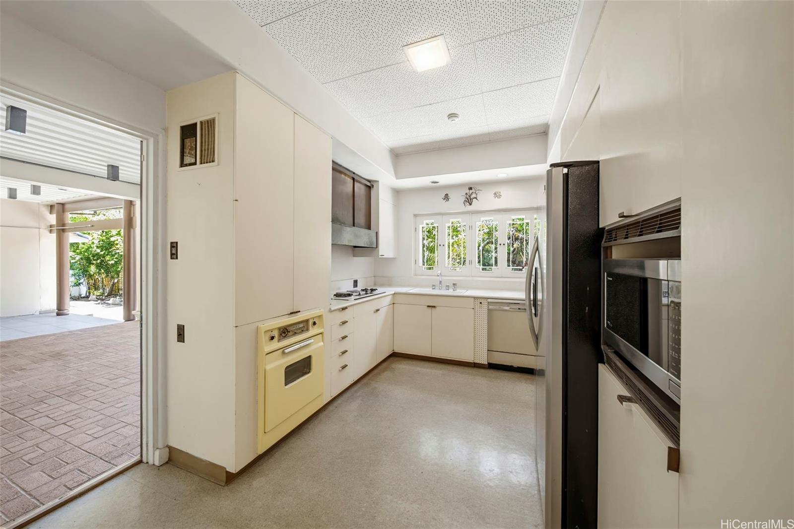 3073  Noela Drive Diamond Head, Diamond Head home - photo 17 of 25