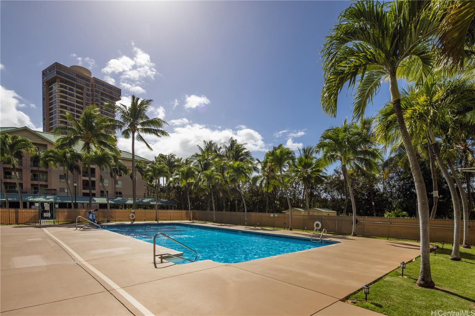 Country Club Village 5 condo # 110, Honolulu, Hawaii - photo 17 of 19