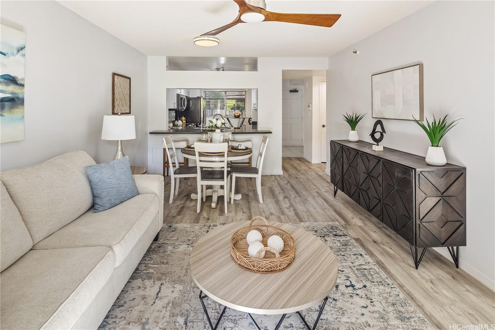 Country Club Village 5 condo # 110, Honolulu, Hawaii - photo 4 of 19