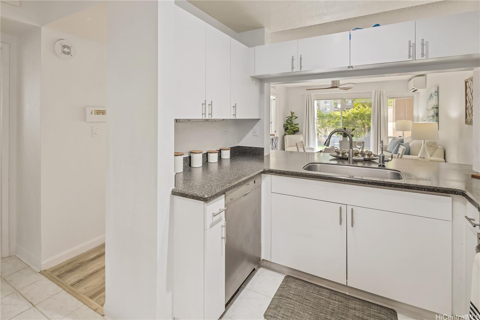 Country Club Village 5 condo # 110, Honolulu, Hawaii - photo 7 of 19