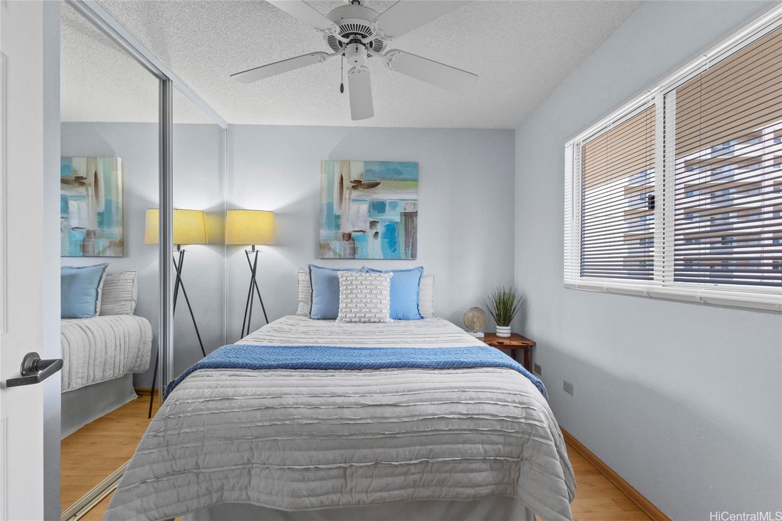 Country Club Village 5 condo # 1102, Honolulu, Hawaii - photo 7 of 25