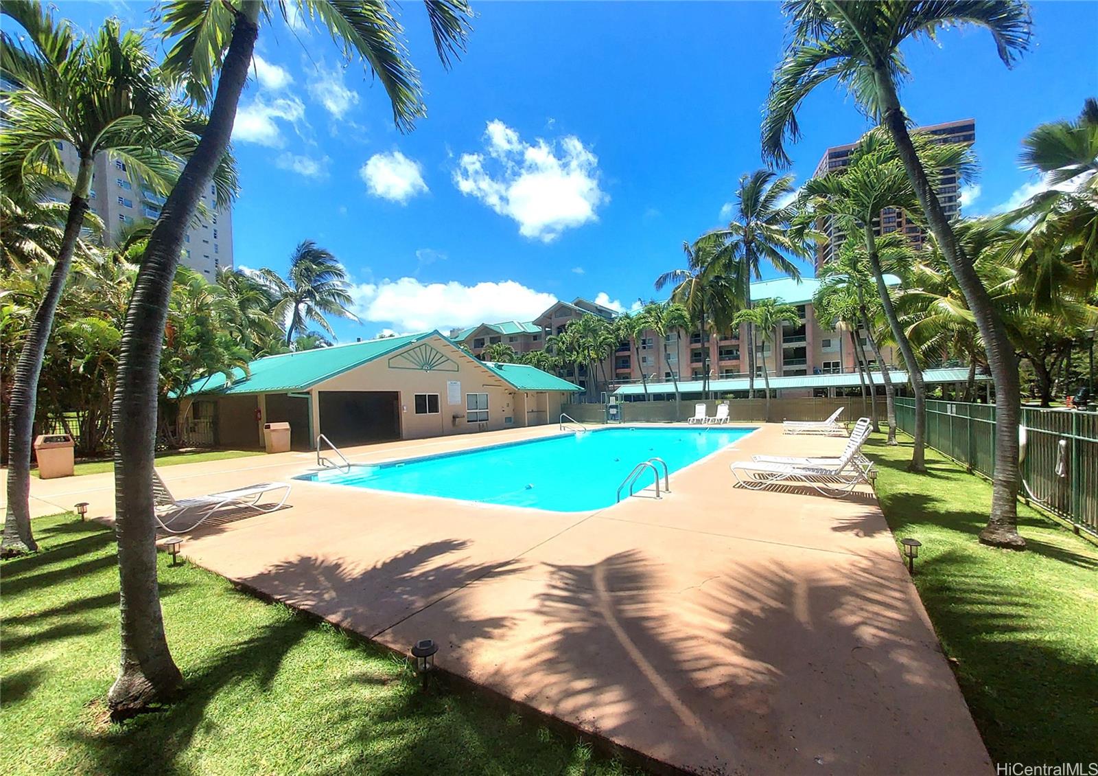 Country Club Village 5 condo # 1504, Honolulu, Hawaii - photo 20 of 22