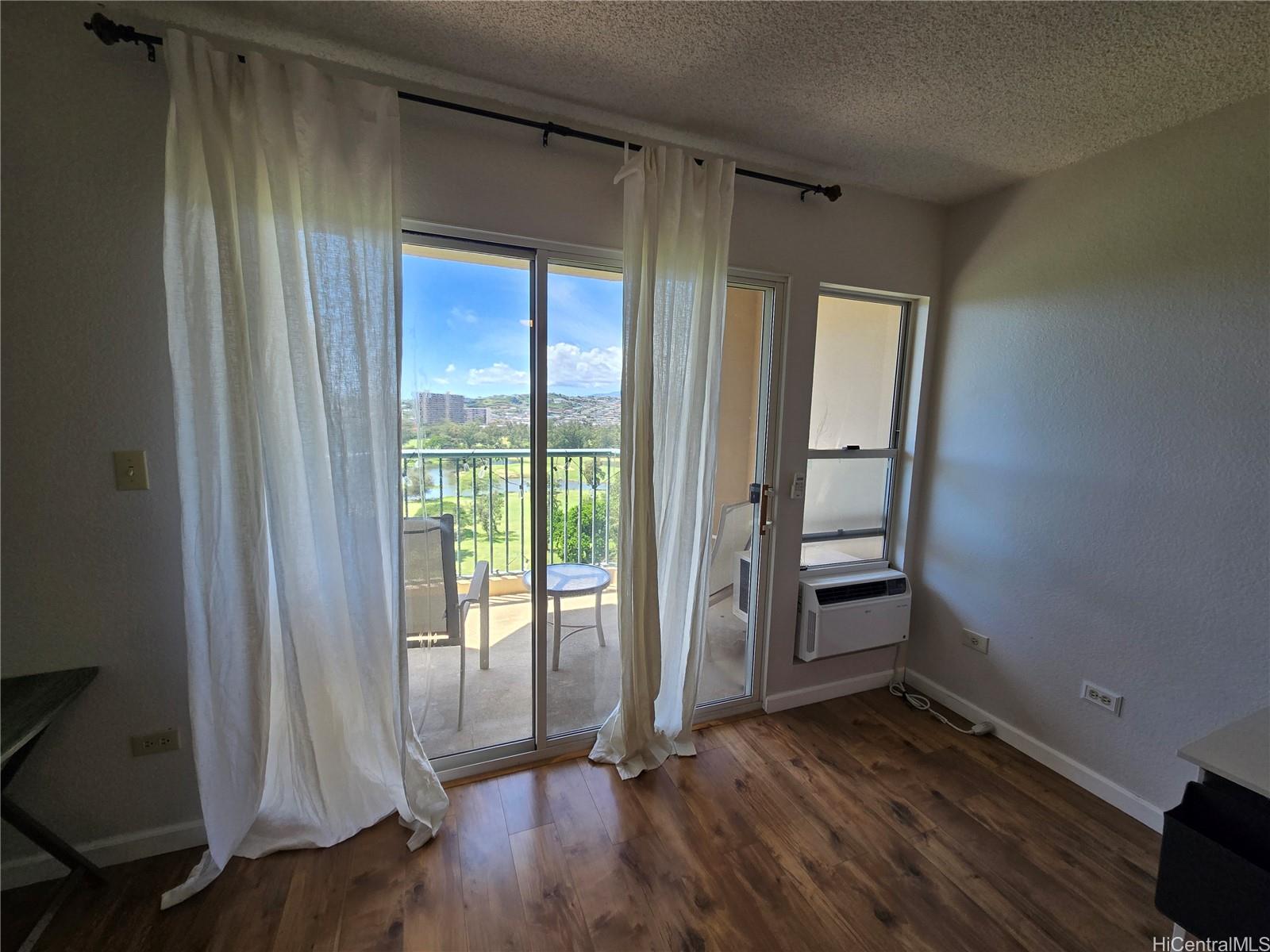 3075 Ala Poha Pl Honolulu - Rental - photo 4 of 18