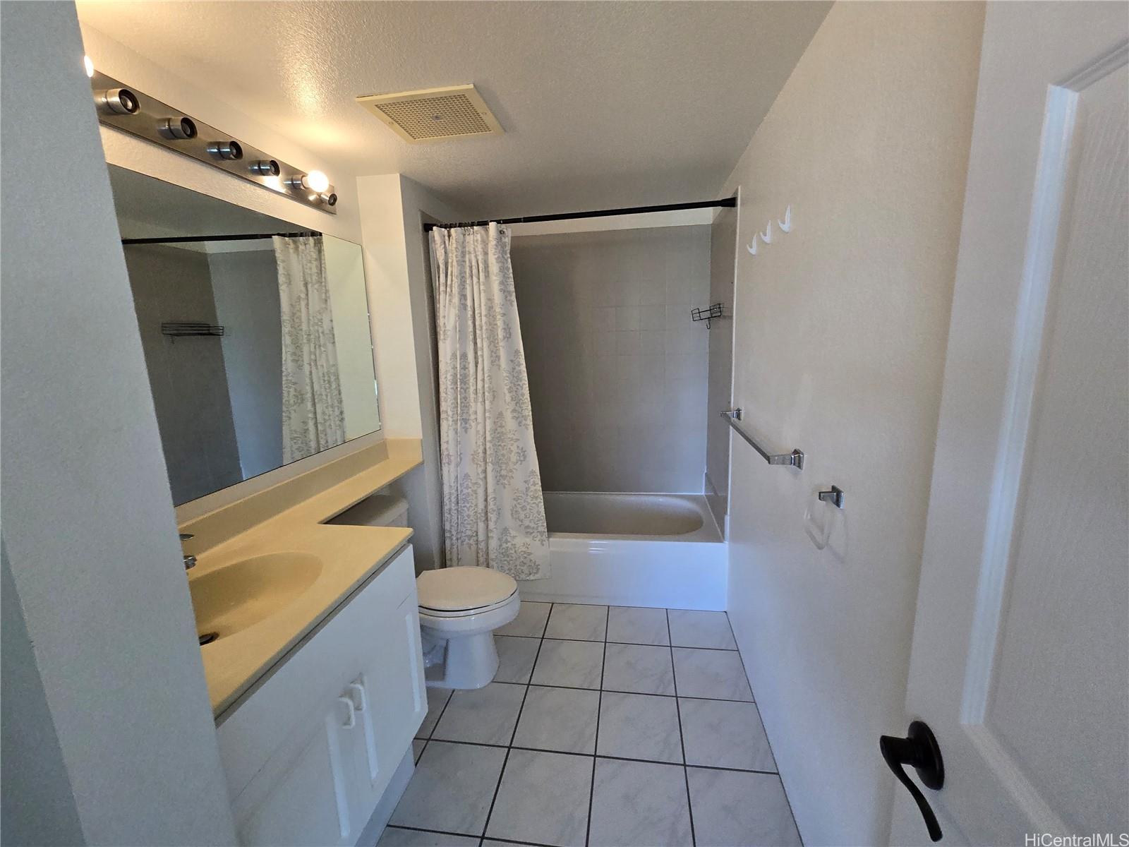 3075 Ala Poha Pl Honolulu - Rental - photo 6 of 18