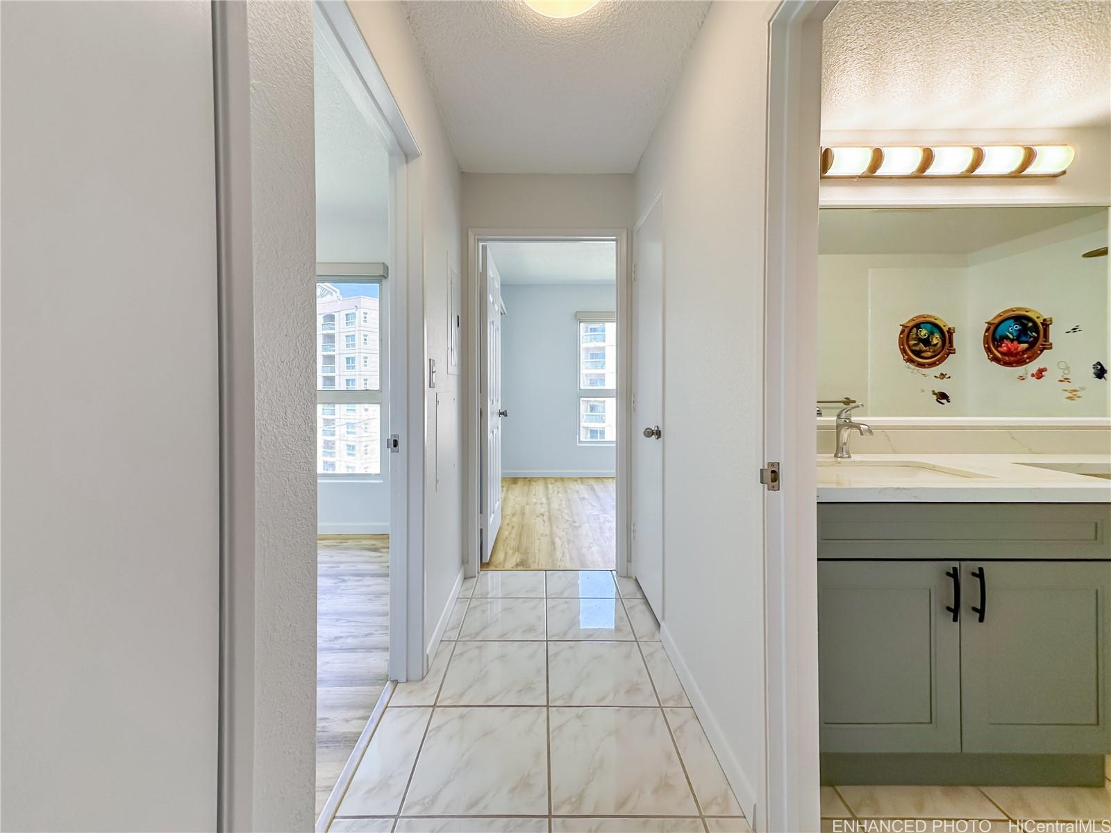 Country Club Village 5 condo # 1901, Honolulu, Hawaii - photo 17 of 24