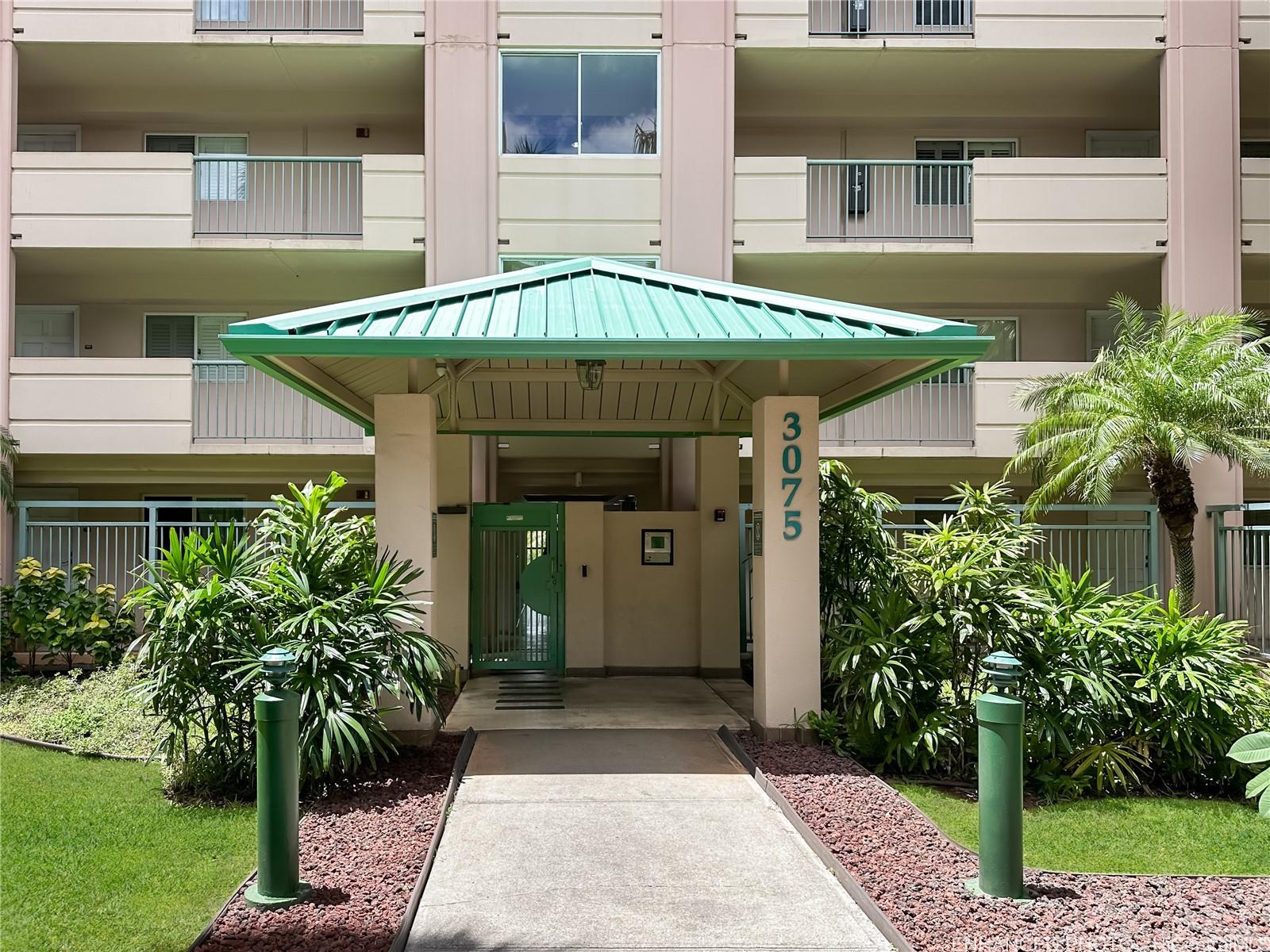 Country Club Village 5 condo # 1901, Honolulu, Hawaii - photo 22 of 24