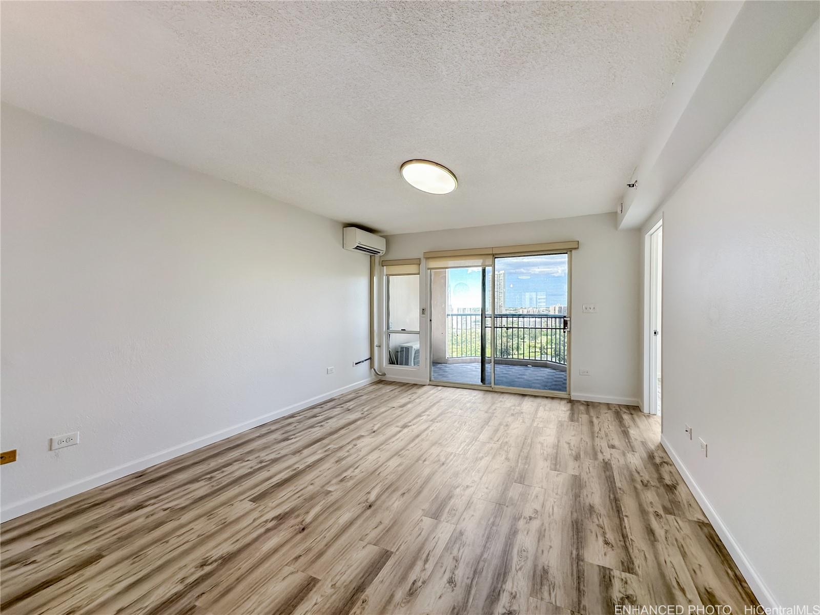 Country Club Village 5 condo # 1901, Honolulu, Hawaii - photo 4 of 24