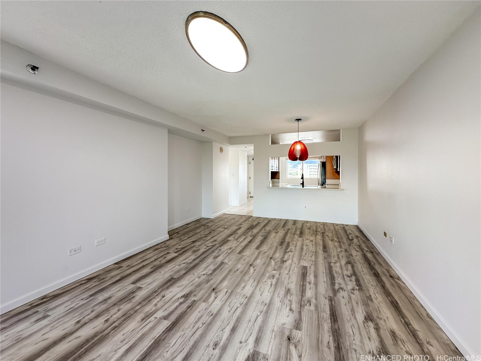 Country Club Village 5 condo # 1901, Honolulu, Hawaii - photo 6 of 24