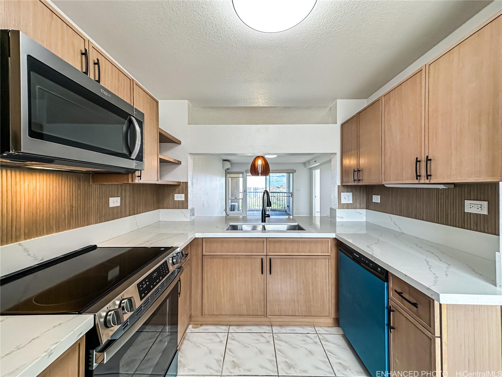 Country Club Village 5 condo # 1901, Honolulu, Hawaii - photo 7 of 24