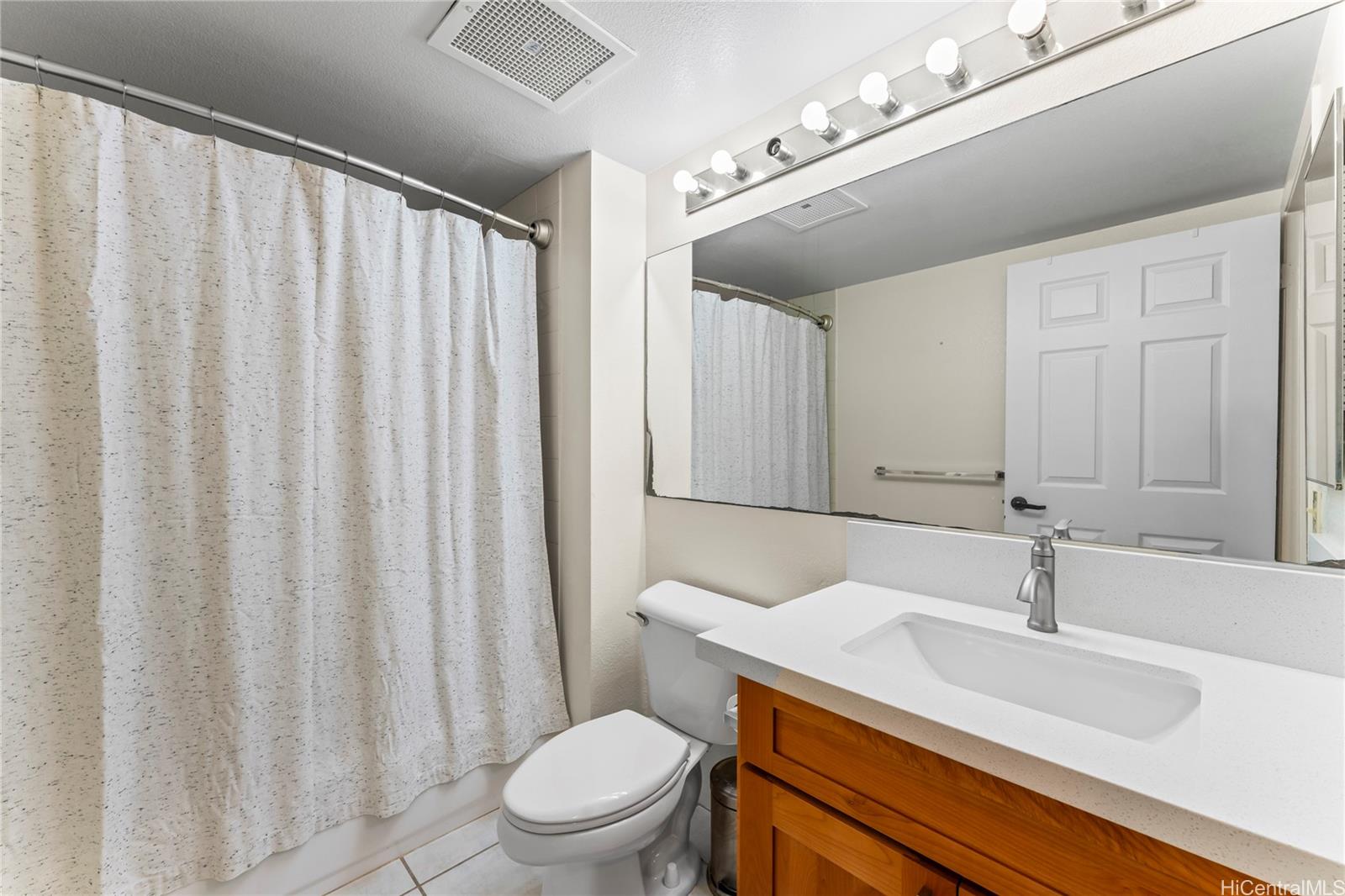 Country Club Village 5 condo # 206, Honolulu, Hawaii - photo 13 of 25