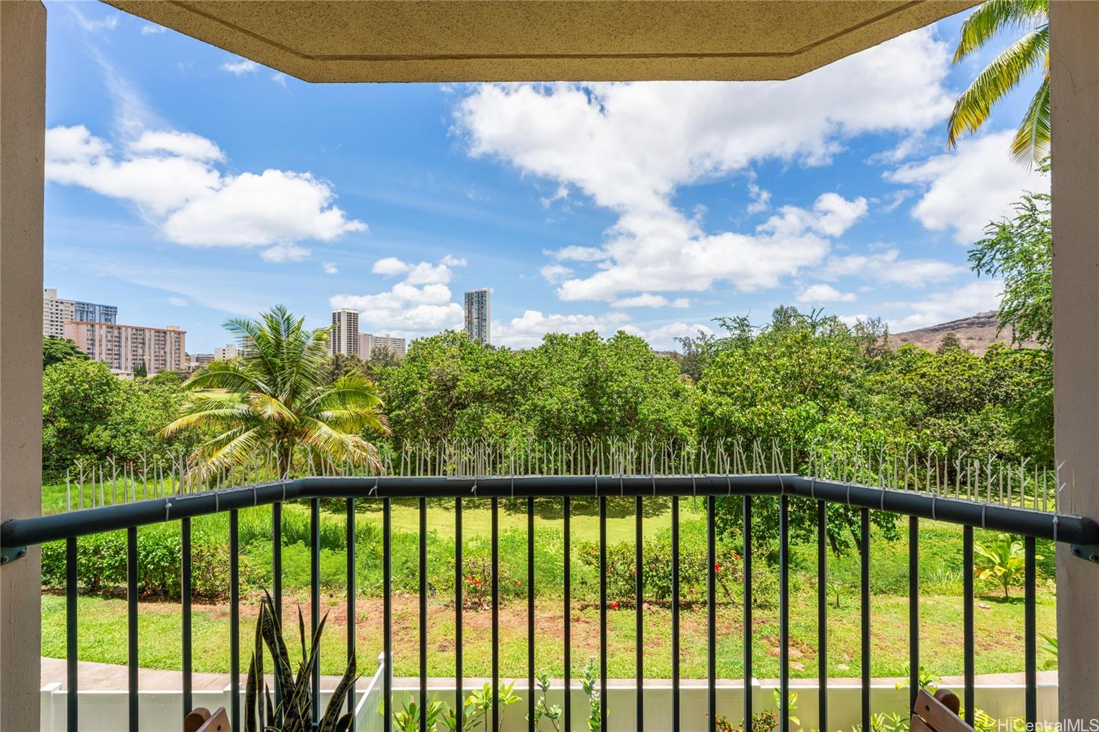 Country Club Village 5 condo # 206, Honolulu, Hawaii - photo 20 of 25