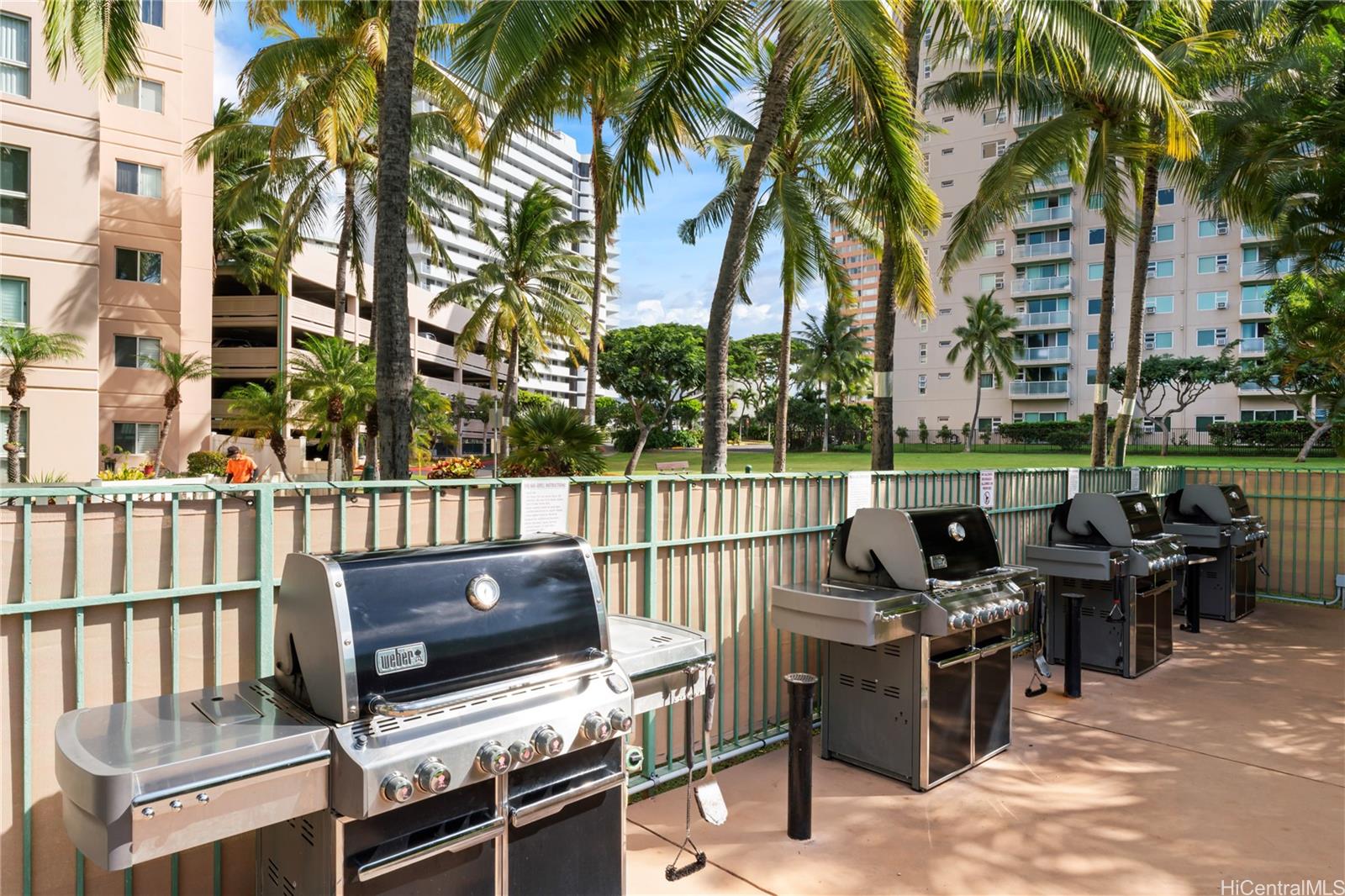 Country Club Village 5 condo # 206, Honolulu, Hawaii - photo 21 of 25
