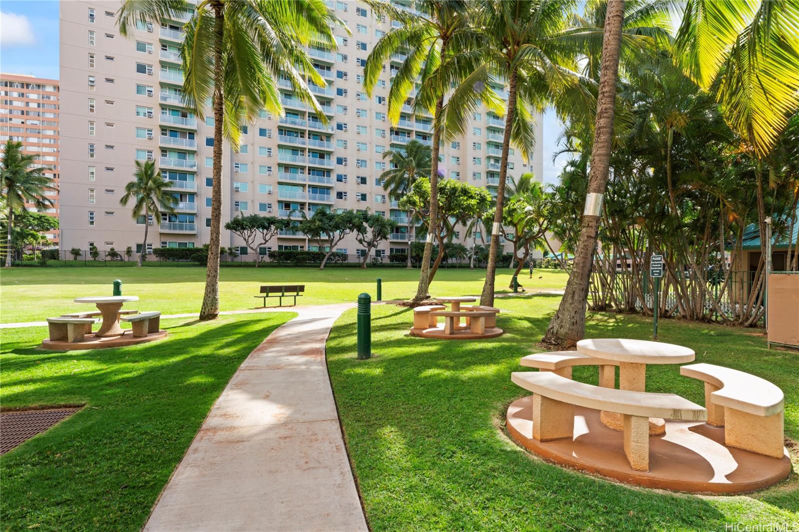 Country Club Village 5 condo # 2101, Honolulu, Hawaii - photo 24 of 25