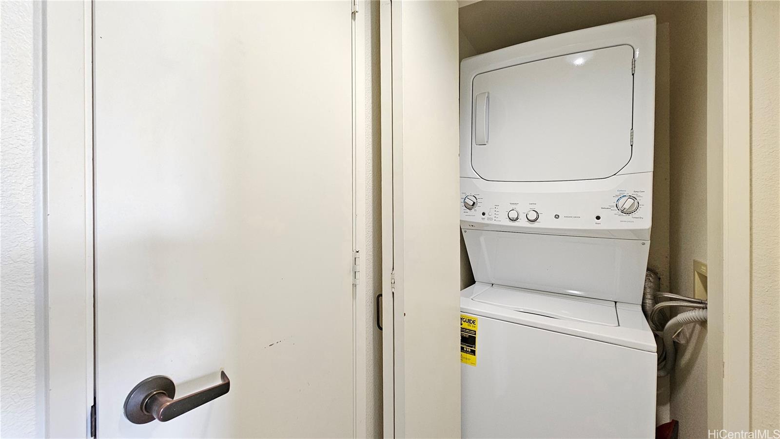 Country Club Village 5 condo # 611, Honolulu, Hawaii - photo 14 of 23