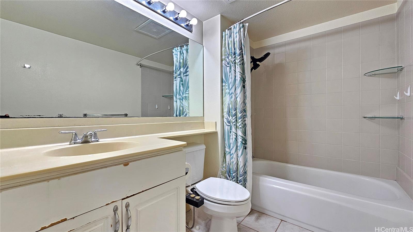 Country Club Village 5 condo # 611, Honolulu, Hawaii - photo 23 of 23