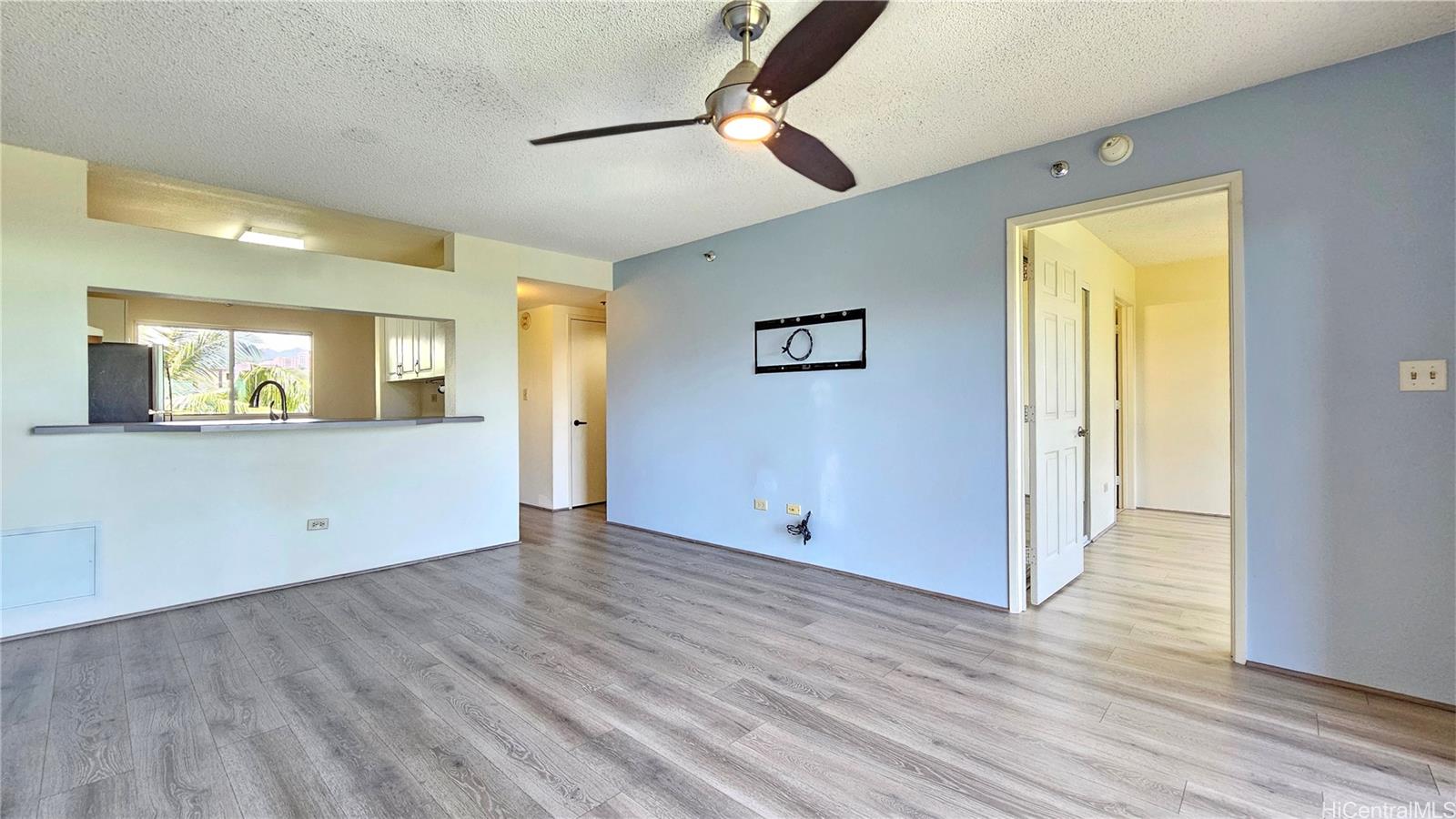 Country Club Village 5 condo # 611, Honolulu, Hawaii - photo 7 of 23