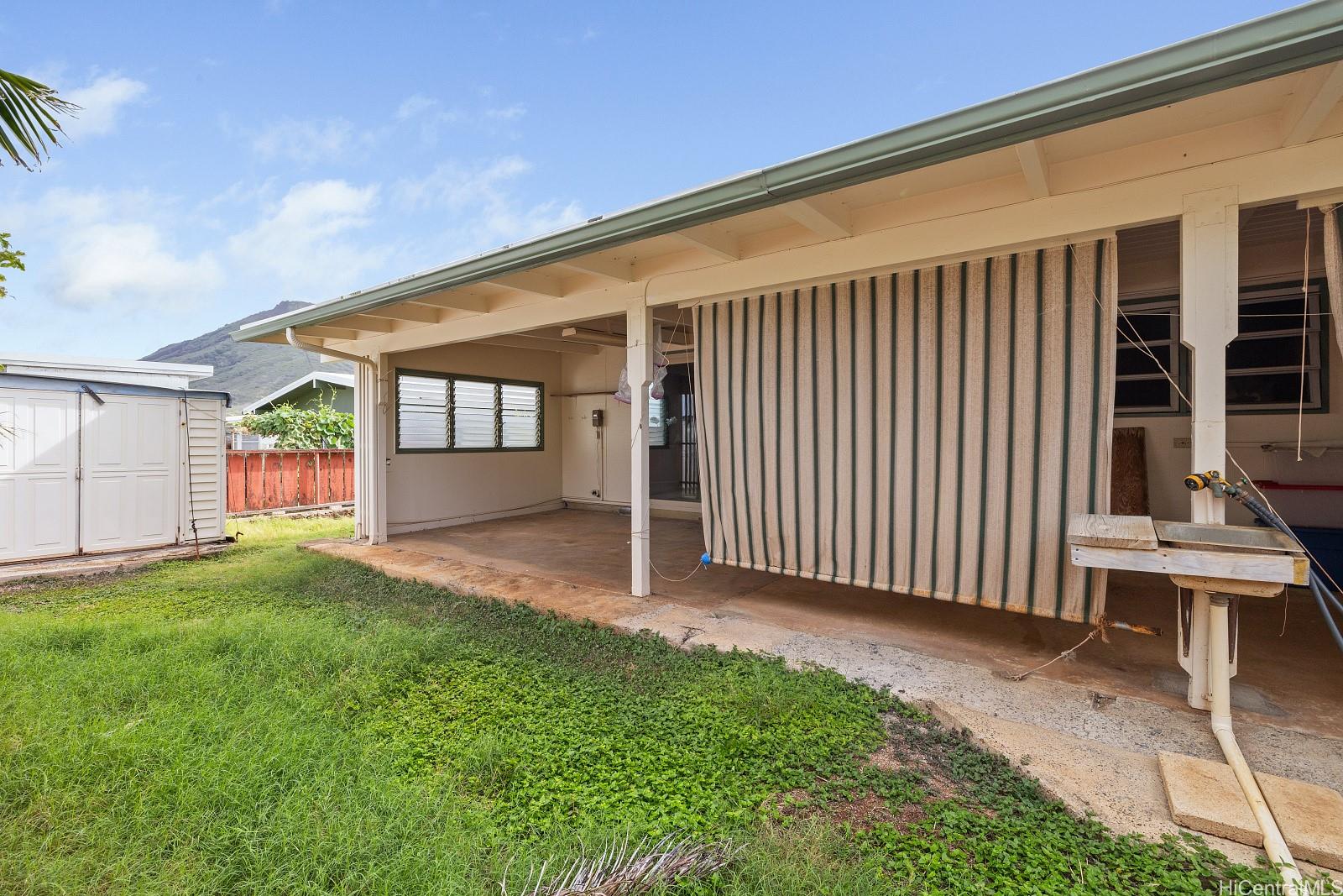 308  Hanakoa St Koko Head Terrace, Hawaii Kai home - photo 5 of 23